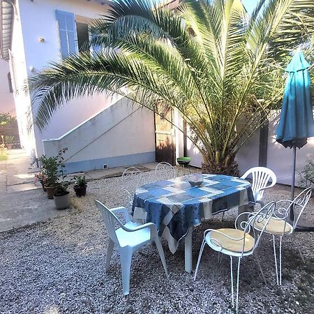 Villa la Désirée - haut de villa,62m2 , 3 pièces , 6 lits, 8 persons max,120m2 Jardin avec parking Antibes Extérieur photo