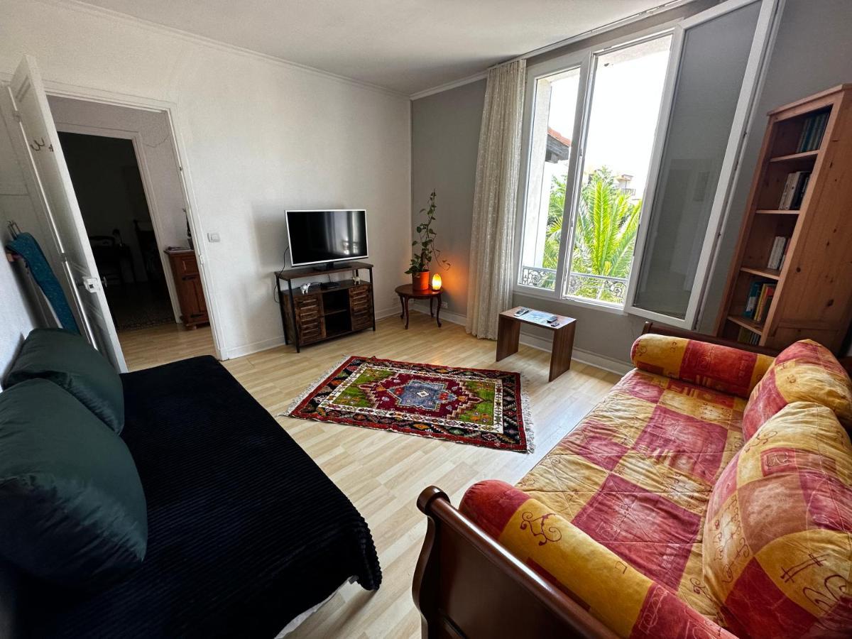 Villa la Désirée - haut de villa,62m2 , 3 pièces , 6 lits, 8 persons max,120m2 Jardin avec parking Antibes Extérieur photo